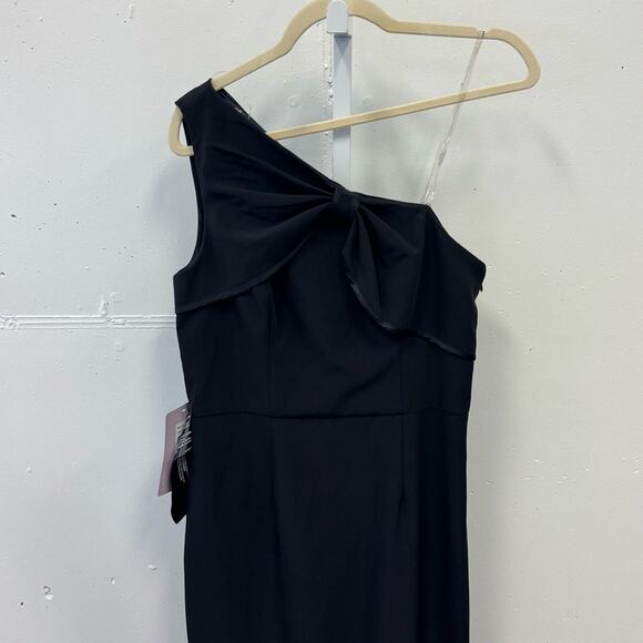 NWT JS Collections One-Shoulder Bow Gown for Cocktail Maxi Gown Sz 8 Black - Picture 2 of 12